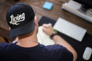 Photo "7 strategies to increase your online influence through personal branding"