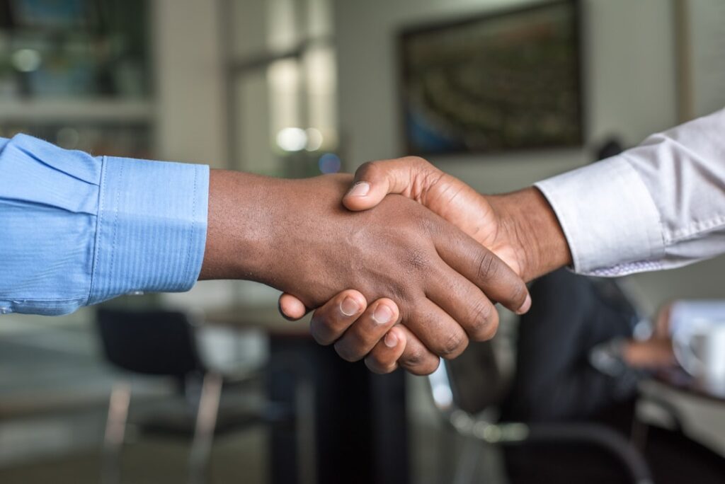 Photo negotiate with suppliers